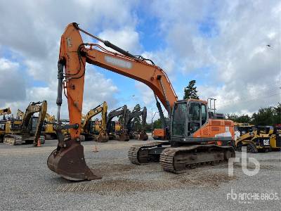 2015 Doosan DX300LC-5 Tracked Excavator