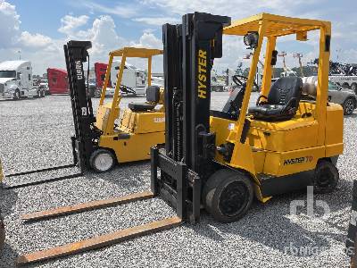Hyster S70XM 6650 lb Cushion Tire Forklift