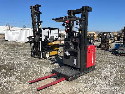 Raymond 540-OPC30TT 3000 lb Order Picker