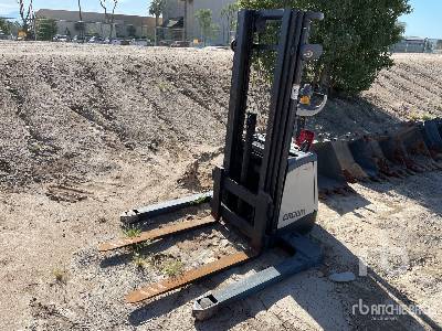 2018 Crown SX3000 2500 lb Electric Stacker