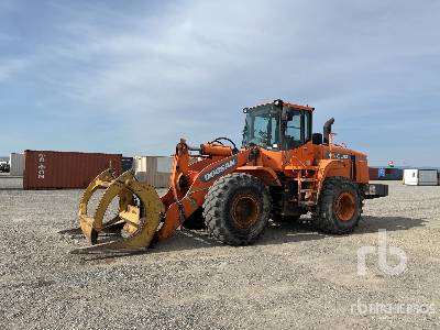 2011 Doosan DL300 Wheel Loader