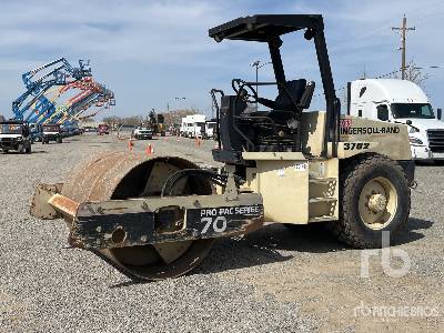 1997 Ingersoll Rand SD70 Smooth Drum Compactor