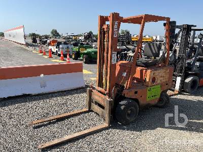 Clark C500-Y30 3000 lb LPG Pneumatic Tire Forklift
