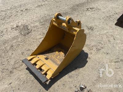 John Deere 24 in Cleanup Excavator Bucket