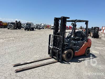 2013 Toyota 8FGU25 3750 lb LPG Cushion Tire Forklift