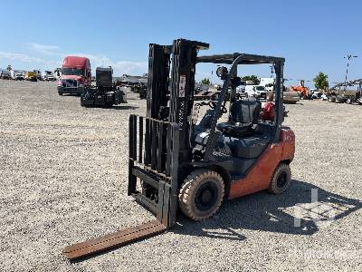 2013 Toyota 8FGU25 LPG Pneumatic Tire Forklift