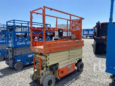 2015 JLG 2632ES Electric Scissor Lift