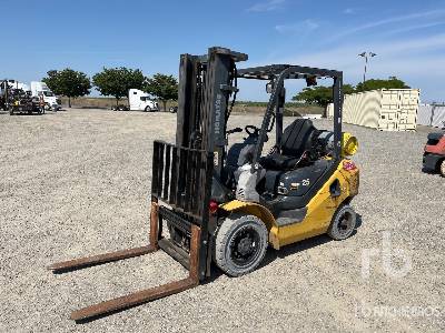 2013 Komatsu FG25T 4650 lb Dual Fuel Pneumatic Tire Forklift