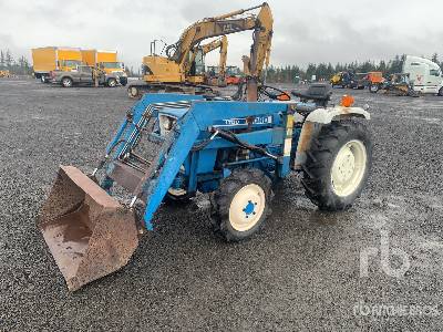 1980 Ford F1700 4WD Tractor