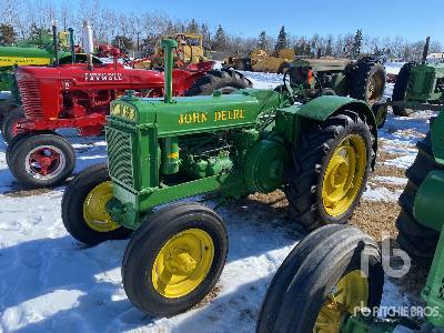 1942 John Deere BR 2WD Wide Front Antique Tractor