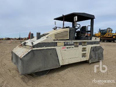 2002 Ingersoll Rand PT-240 8 Wheel Pneumatic Roller