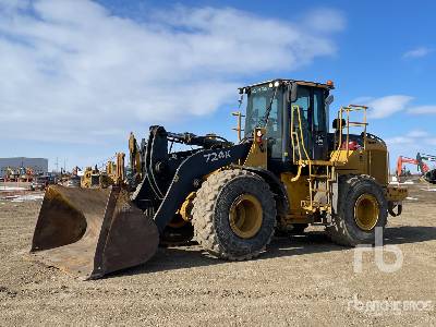 2013 John Deere 724K Wheel Loader