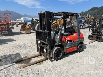 1997 Toyota 52-6FGU30 6600 lb LPG Pneumatic Tire Forklift