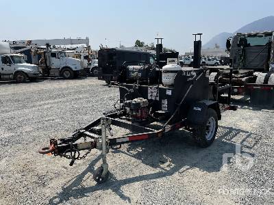 2015 LeeBoy 250T Pavement Sealer