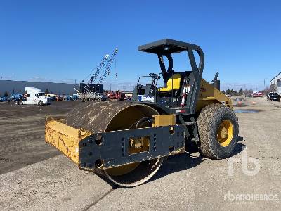 2002 Hypac C840C Smooth Drum Compactor