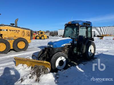 2006 New Holland TN85FA 4WD Tractor (Inoperable)