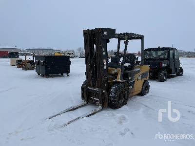2010 Cat P6000 4200 lb LPG 6000 Lb Pneumatic Tire Forklift (Inoperable)