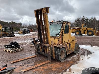 1968 Cat V140 14000 lb Diesel Pneumatic Tire Forklift