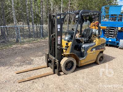 2004 Cat P5000 4500 lb LPG Pneumatic Tire Forklift