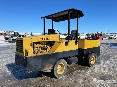 Hyster 9 Wheel Pneumatic Roller