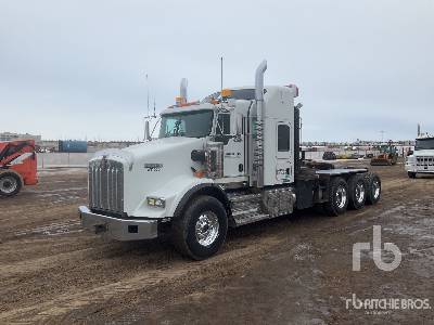 2015 Kenworth T800 8x6 Sleeper Winch Truck