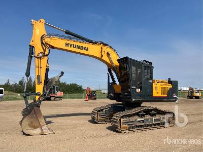 2018 Hyundai HX3030 FM Roadbuilder Tracked Excavator