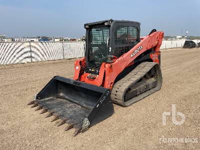 2015 Kubota SVL90-2 Two-Speed Compact Track Loader
