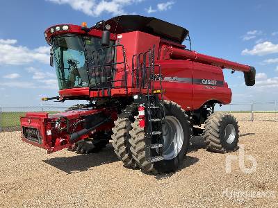 Case IH 8120 Combine Harvester