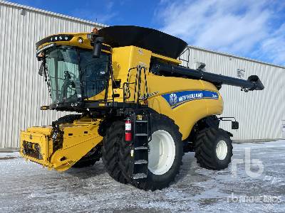 2018 New Holland CR9.90 Revelation Combine Harvester