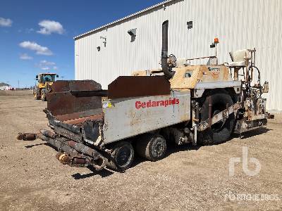 2000 Cedarapids CR-551 Wheel Asphalt Paver