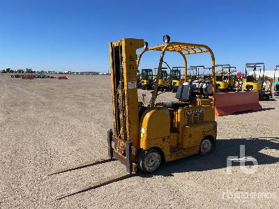 Allis Chalmers F4024PS Pneumatic Tire Forklift (Inoperable)