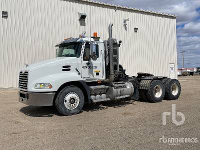 2010 Mack CXU613 6x4 Winch Truck