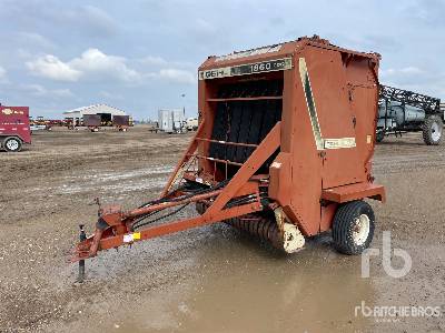 1985 Gehl RB1860 Round Baler