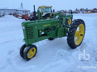 1943 John Deere B 2WD Narrow Front Antique Tractor