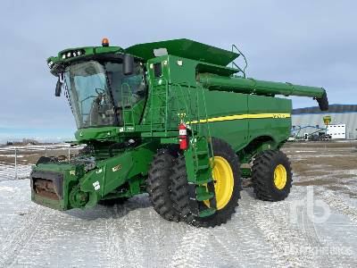 2015 John Deere S670 Combine Harvester