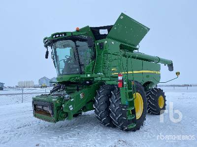 2014 John Deere S680 Combine Harvester