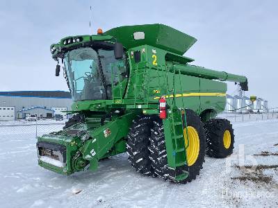 2013 John Deere S680 Combine Harvester