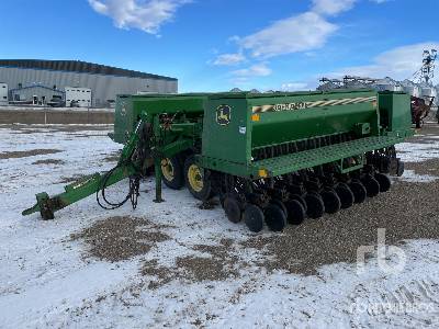 John Deere 455 30 ft Seed Drill