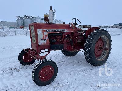 1964 Farmall 504 2WD Antique Tractor