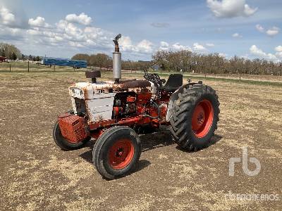 Case 885 David Brown 2WD Antique Tractor