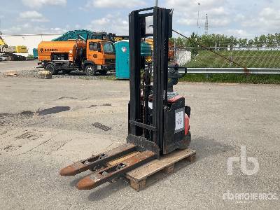 2018 BT SWE 120L 1200 kg Electric Stacker