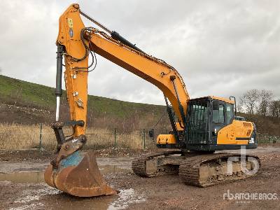 2017 Hyundai HX220L Tracked Excavator