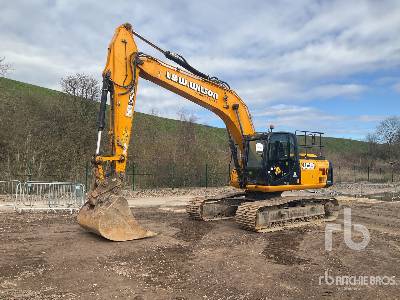 2015 JCB JS220LC Tracked Excavator