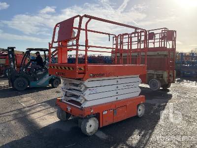 2016 Snorkel S4732E Scissor Lift