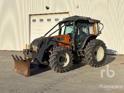2010 Valtra T131 4x4 Tracteur Agricole 4WD Tractor