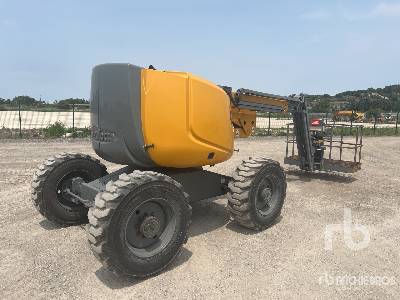 2011 Haulotte HA16PX Nacelle Articulee 4WD Diesel Articulating Boom Lift