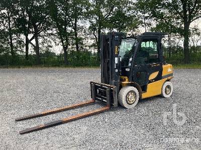 2015 Yale GLP40VX5E2371 Pneumatic Tire Forklift