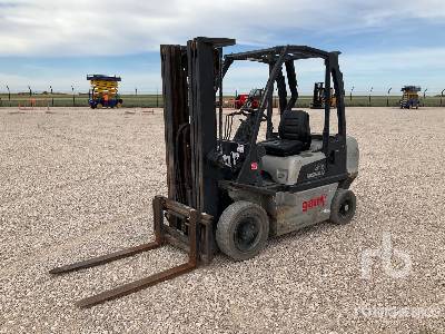 2006 Nissan FD02A250 Pneumatic Tire Forklift