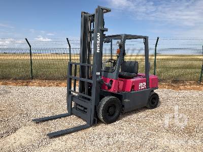 Nissan PJ02 1800 kg Pneumatic Tire Forklift