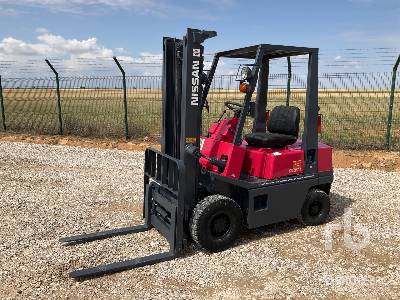 Nissan H01 1350 kg Pneumatic Tire Forklift